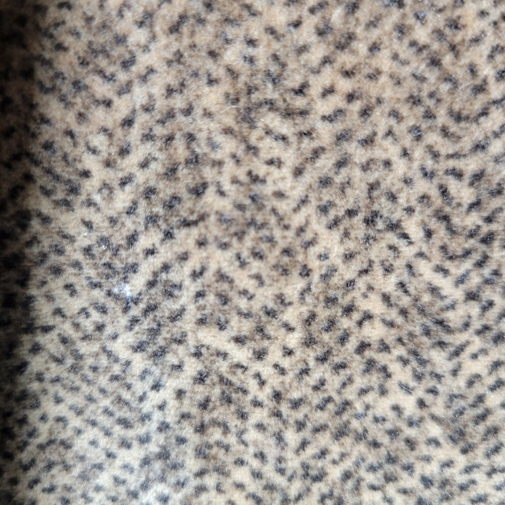 ❤️ 3 For $35 vintage Jones New York cheetah leopard print velour turtleneck - Picture 3 of 4